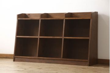 本棚を新規製作!当店のオーダー家具を参考に、台形型のデザイン、お好みのサイズで。(オープンラック、ブックシェルフ、ロッカー)