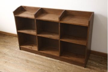 本棚を新規製作!当店のオーダー家具を参考に、台形型のデザイン、お好みのサイズで。(オープンラック、ブックシェルフ、ロッカー)