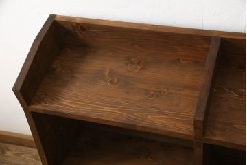 本棚を新規製作!当店のオーダー家具を参考に、台形型のデザイン、お好みのサイズで。(オープンラック、ブックシェルフ、ロッカー)