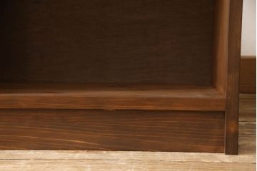 本棚を新規製作!当店のオーダー家具を参考に、台形型のデザイン、お好みのサイズで。(オープンラック、ブックシェルフ、ロッカー)