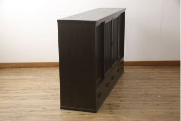 サイドボードを新規製作!当店のオーダー家具を参考に縦桟引き戸デザイン、ご希望のサイズ、色味にて。(収納棚、戸棚、サイドキャビネット)