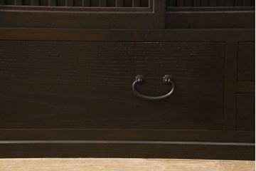 サイドボードを新規製作!当店のオーダー家具を参考に縦桟引き戸デザイン、ご希望のサイズ、色味にて。(収納棚、戸棚、サイドキャビネット)