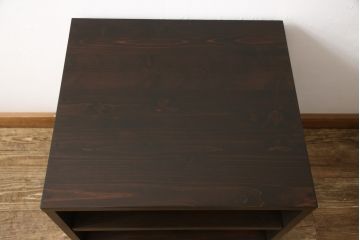 収納棚を新規製作!背面に配線用穴あけ加工を施し、棚板は可動式に。ご希望の色味に着色仕上げ。(サイドボード、サイドキャビネット、ローボード、テレビ台、テレビボード)