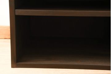 収納棚を新規製作!背面に配線用穴あけ加工を施し、棚板は可動式に。ご希望の色味に着色仕上げ。(サイドボード、サイドキャビネット、ローボード、テレビ台、テレビボード)