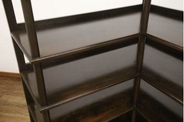 L字型収納棚を新規製作!ご希望の棚数とサイズで製作し、濃い茶色で着色仕上げ。(コーナーラック、飾り棚、オープンラック)
