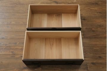 リビングボードを新規製作!引き出し前板には古材を使用。背面は配線用の穴あけ加工。濃い茶色で着色仕上げ。(古金具リメイク、サイドボード、ローボード、収納棚)