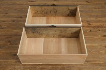 リビングボードを新規製作!引き出し前板には古材を使用。背面は配線用の穴あけ加工。濃い茶色で着色仕上げ。(古金具リメイク、サイドボード、ローボード、収納棚)