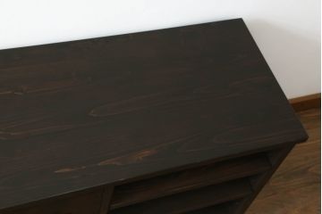 リビングボードを新規製作!引き出し前板には古材を使用。背面は配線用の穴あけ加工。濃い茶色で着色仕上げ。(古金具リメイク、サイドボード、ローボード、収納棚)