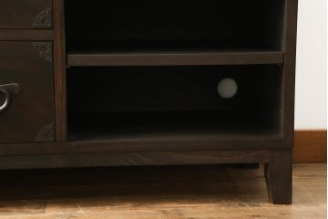 リビングボードを新規製作!引き出し前板には古材を使用。背面は配線用の穴あけ加工。濃い茶色で着色仕上げ。(古金具リメイク、サイドボード、ローボード、収納棚)