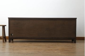 リビングボードを新規製作!引き出し前板には古材を使用。背面は配線用の穴あけ加工。濃い茶色で着色仕上げ。(古金具リメイク、サイドボード、ローボード、収納棚)