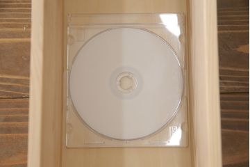 収納棚を新規製作!上段のオープンラック部分には配線用穴あけ加工。キャスターの取り付け。(サイドキャビネット、引き出し、サイドボード)