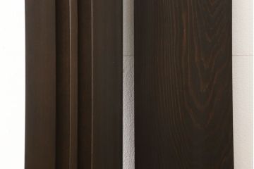 ガラス戸に合わせた戸枠を新規製作!本体に合わせて着色仕上げ。(建具)