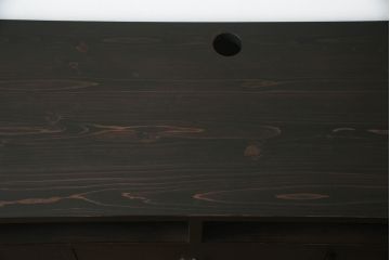 テレビ台を新規製作!オープンラックには配線用の穴開け加工、戸棚内部は可動式の棚板を設置。濃い茶色で着色仕上げ。(サイドテーブル、サイドキャビネット、収納棚、引き出し)