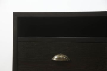 テレビ台を新規製作!オープンラックには配線用の穴開け加工、戸棚内部は可動式の棚板を設置。濃い茶色で着色仕上げ。(サイドテーブル、サイドキャビネット、収納棚、引き出し)