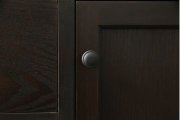 テレビ台を新規製作!オープンラックには配線用の穴開け加工、戸棚内部は可動式の棚板を設置。濃い茶色で着色仕上げ。(サイドテーブル、サイドキャビネット、収納棚、引き出し)