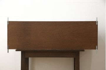 壁掛け戸棚を4台新規製作!当店のオリジナル家具を参考に、建具は障子入りの格子引き戸で、内部棚板は可動式の仕様で。色味は参考商品と同様に着色。(ウォールシェルフ、吊り戸棚)