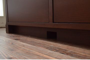 軽井沢カフェ物件で使用するレジカウンターを新規製作!全体のデザインや色もお客様のご希望通りに。(カウンターテーブル、収納棚、戸棚、サイドボード、店舗什器)