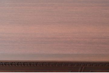 軽井沢カフェ物件で使用するデシャップカウンターを新規製作!引き出し3杯と戸棚を設け、全体のデザインや色もお客様のご希望通りに。(カウンターテーブル、収納棚、戸棚、サイドボード、店舗什器)