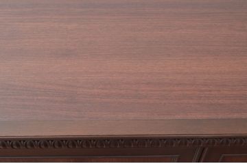 軽井沢カフェ物件で使用するデシャップカウンターを新規製作!引き出し3杯と戸棚を設け、全体のデザインや色もお客様のご希望通りに。(カウンターテーブル、収納棚、戸棚、サイドボード、店舗什器)