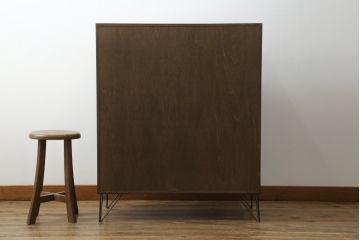 パタパタ収納棚を新規製作!当店のオーダー家具を参考に、一番上に3杯の引き出し、パタパタ収納部は3段の仕様にて。(戸棚、キャビネット、サイドボード、ロッカー)