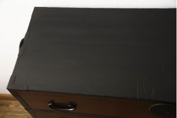 桐箪笥に脚の取り付けリメイク!高品質リペアを施し、オリジナルの色を基準に着色仕上げ。