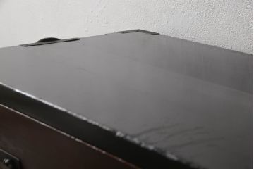 桐箪笥に脚の取り付けリメイク!高品質リペアを施し、オリジナルの色を基準に着色仕上げ。