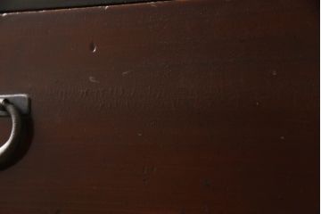 桐箪笥に脚の取り付けリメイク!高品質リペアを施し、オリジナルの色を基準に着色仕上げ。