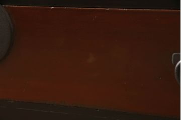 桐箪笥に脚の取り付けリメイク!高品質リペアを施し、オリジナルの色を基準に着色仕上げ。