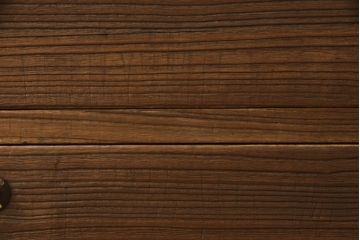 桐箪笥を重ね箪笥にリメイク!中段に天板を取り付け、取っ手を交換。明るめの茶色に着色仕上げ。
