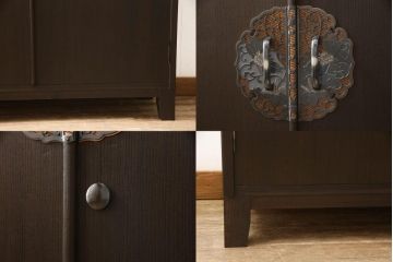 2段重ね桐箪笥を2つのチェストにリメイク!上段は脚の取り付け。下段はヒノキ材の天板取り付け。チェスナット系に着色。