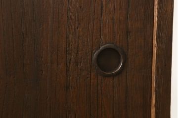 3段重ね桐箪笥をサイドチェストにリメイク!天板と鉄脚取り付け。ワントーン落ち着いたオーク系の着色仕上げ。