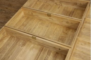 2段重ね桐箪笥を綺麗に再生!天板を補強し、現状の砥の粉を洗浄して蜜蝋ワックス仕上げ。