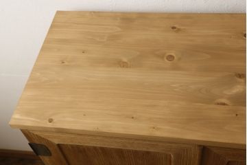 2段重ね桐箪笥を綺麗に再生!天板を補強し、現状の砥の粉を洗浄して蜜蝋ワックス仕上げ。