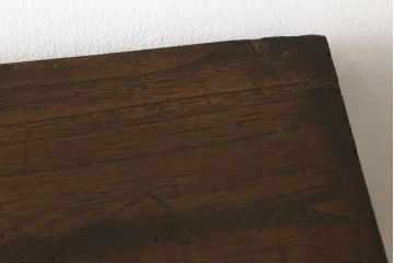 桐箪笥を綺麗に再生!現状をベースにワントーン落ち着いた色味に仕上げ。