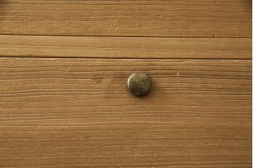 3段重ね桐箪笥を綺麗に再生!既存の砥の粉を洗浄後に蜜蝋ワックスで木地仕上げ。