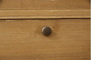 3段重ね桐箪笥を綺麗に再生!既存の砥の粉を洗浄後に蜜蝋ワックスで木地仕上げ。