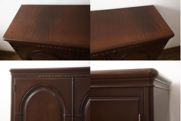 婚礼箪笥をチェストとローボードにリメイク!上段は脚を取り付けチェストに。下段は天板と脚を取り付けてローボードに。いずれも扉、引き出しの取っ手の装飾を作成して取り付け、現状の色味で仕上げ。