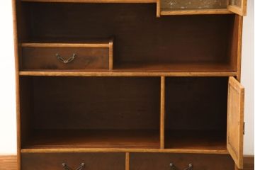 茶箪笥を綺麗に再生!高品質リペアを施し、元の色をベースに着色仕上げ。