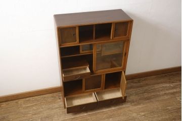 茶箪笥を綺麗に再生!高品質リペアを施し、元の色をベースに着色仕上げ。