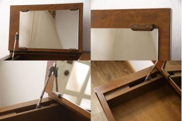 箪笥を大小2つのドレッサーと写真立てにリメイク!ドレッサーはフラップ式の天板の内側に鏡を取り付け、台輪を製作。卓上ドレッサーは引き出しを活かしつつ鏡を取り付ける木部を新たに作成。残りの部材で写真立てを作成。