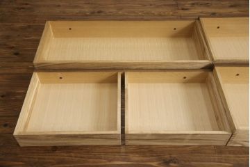 衣装箪笥を綺麗に再生!高品質リペアを施し、現状の色をベースに補色・キズ消し仕上げ。