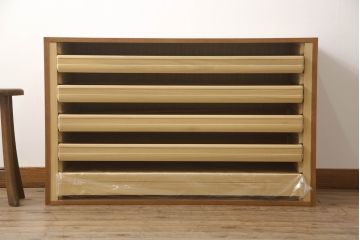 和箪笥の上段を衣装棚にリメイク!扉と天板を取り外し、衣装盆が前に出るよう側面奥行きをカット。