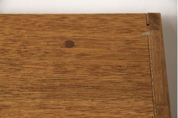 和箪笥の上段を衣装棚にリメイク!扉と天板を取り外し、衣装盆が前に出るよう側面奥行きをカット。