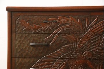 和箪笥をチェストにリメイク!台輪をカットし木製脚の取り付け。現状をベースにワントーン落ち着いた色に着色仕上げ。