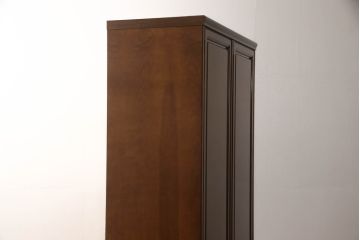 ワードローブを使いやすいサイズにリメイク!ご希望に合わせて横幅を小さくリサイズ。左側板も移設して小ぶりなワードローブに。