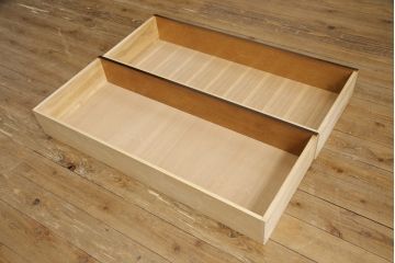ワードローブを使いやすいサイズにリメイク!ご希望に合わせて横幅を小さくリサイズ。左側板も移設して小ぶりなワードローブに。