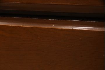 ワードローブを使いやすいサイズにリメイク!ご希望に合わせて横幅を小さくリサイズ。左側板も移設して小ぶりなワードローブに。