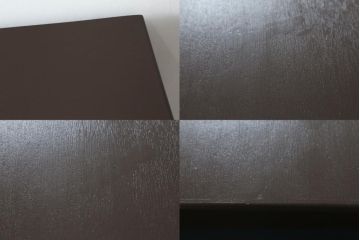 3段重ね箪笥をサイドボードとチェストにリメイク!上段は底板を補強し、可動式の棚を製作しサイドボードに。下段はチェストに。どちらも奥行きを小さくリサイズし、台座と脚を取り付けてネイビーとココアブラウンのツートーンにペイント仕上げ。