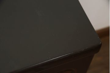 箪笥を綺麗に再生!高品質リペアを施し、取っ手を修理。引き出しはスライドレール加工をし、より使いやすい箪笥に。