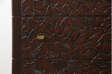 箪笥を綺麗に再生!高品質リペアを施し、取っ手を修理。引き出しはスライドレール加工をし、より使いやすい箪笥に。